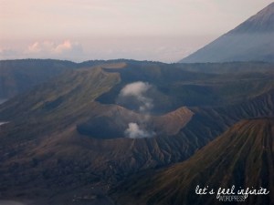 Le Mont Bromo vu depuis le vewpoint Pananjakan
