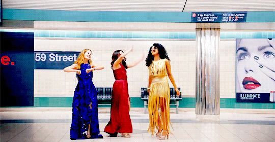 Gif The bold type - Subway